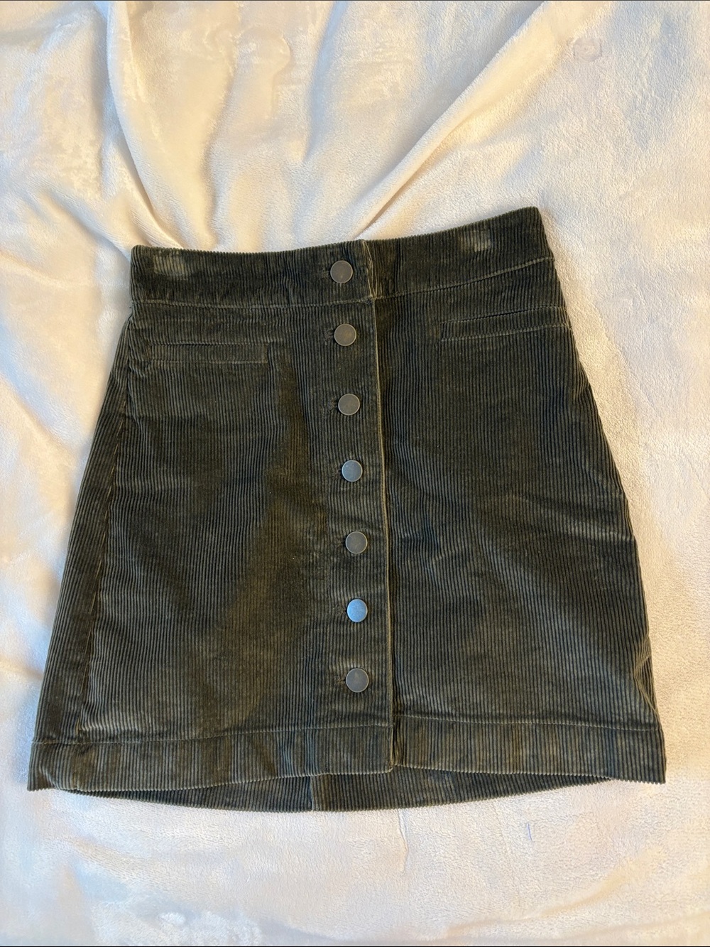 Aritzia Wilfred Button-Front Corduroy Mini Skirt - Olive